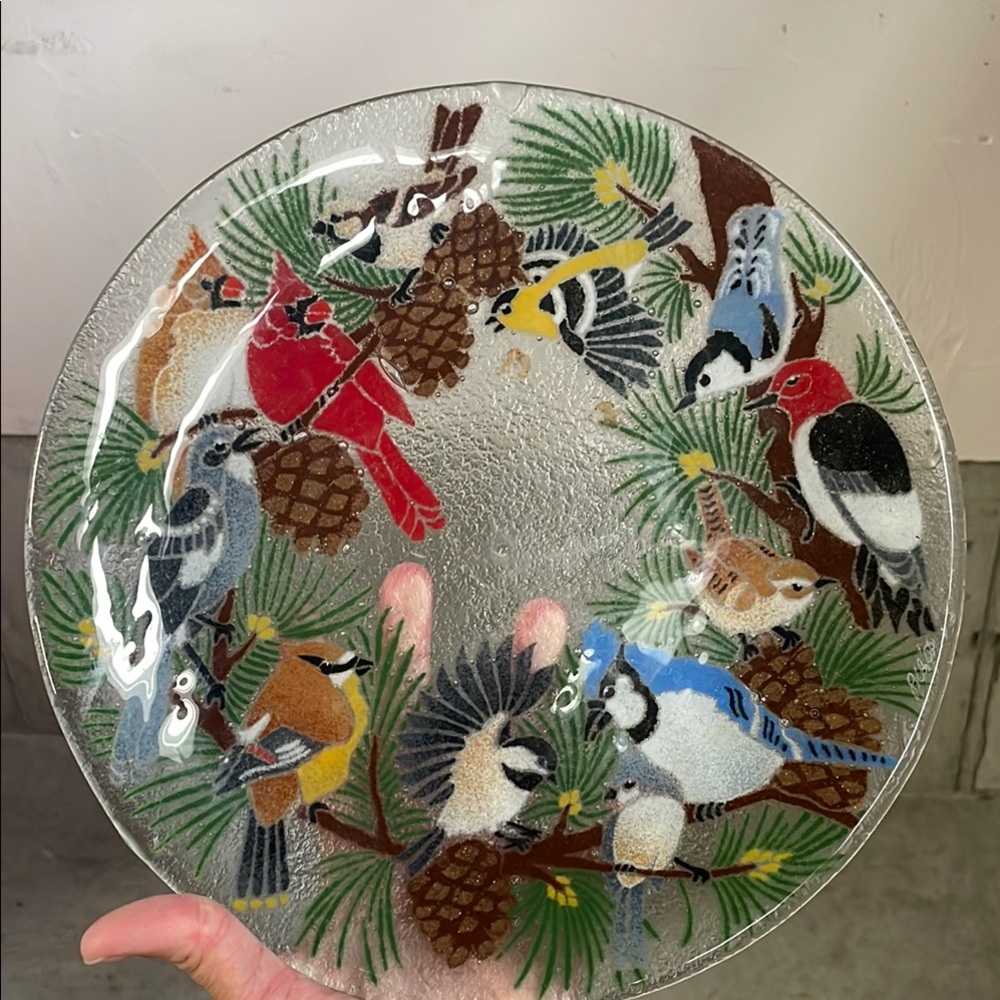 Nature-Inspired Glass Plate with Bird Design